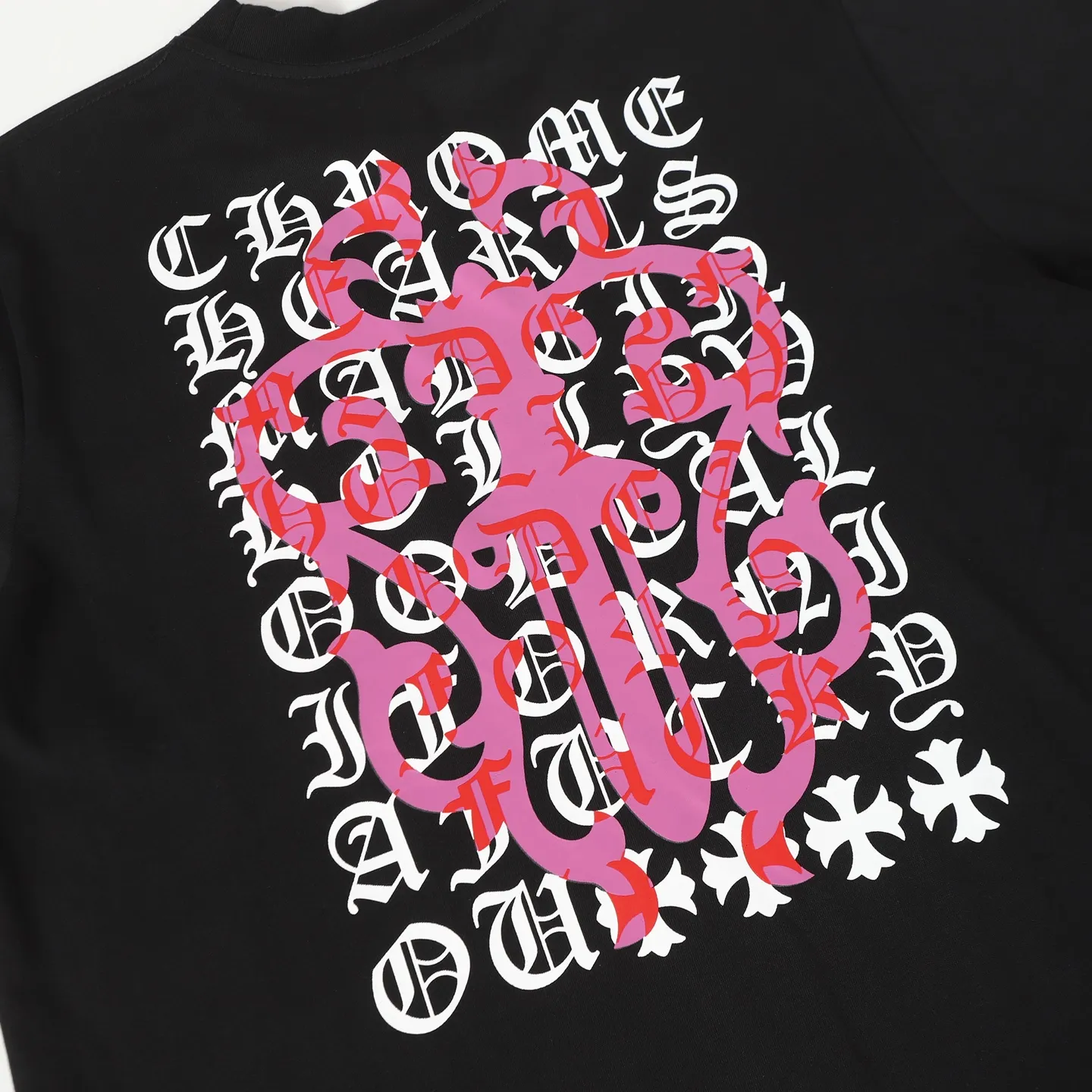 🅿️270 Come Hearts/Kro Heart Sanskrit Sword Printed Long Sleeve, great for autumn and winter! Chest pockets, high weight threads on collar and cuffs, custom woven and dyed 280g double yarn pure cotton fabric, washed anti-counterfeiting tags and other auxiliary labels are all in the correct version, super conspicuous, super pretty, super stylish, same style for men and women! The overall upper body highlights fashion and individuality, and it is a recommended T-shirt for couples to wear together!! Color: black/white Size: XS-L